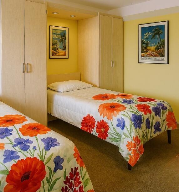 Building Photo - 353 S US Hwy 1