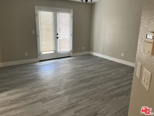 Building Photo - 9248 Camphor Tree Ct