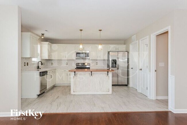 Building Photo - 5793 Midstream Cir