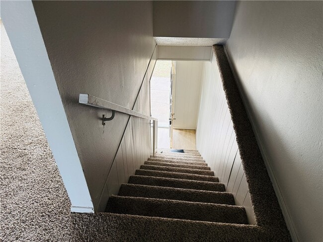 Building Photo - 1701 S West End St