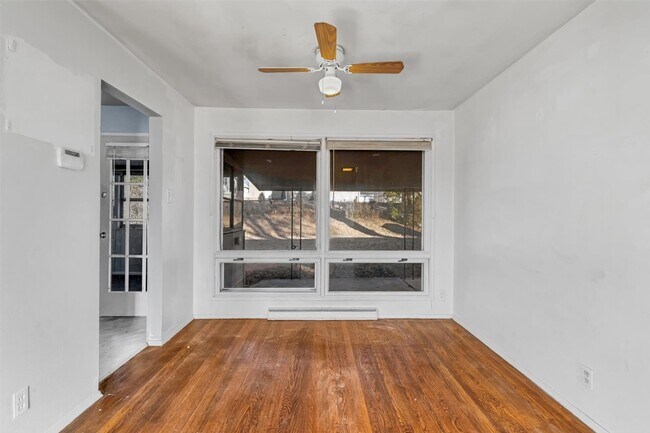 Building Photo - 9014 Ellison Dr