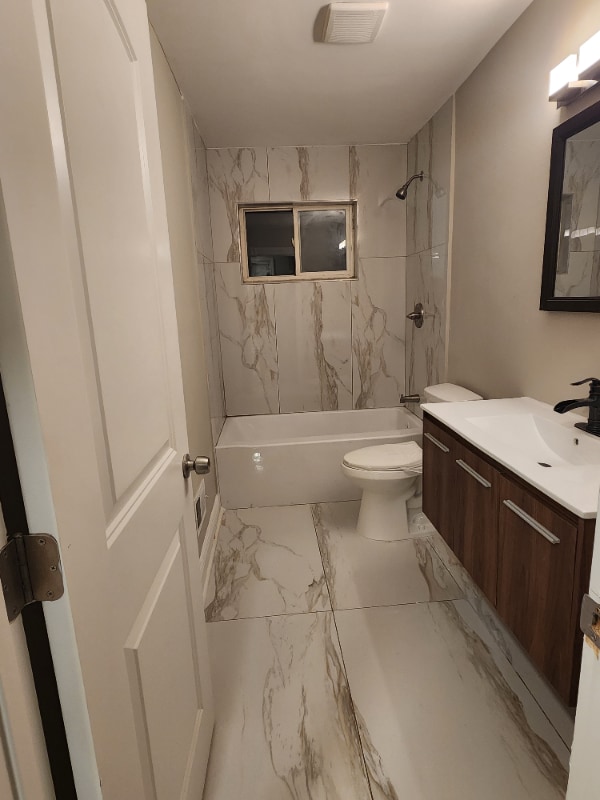 Building Photo - 0 W Lake Ave NW