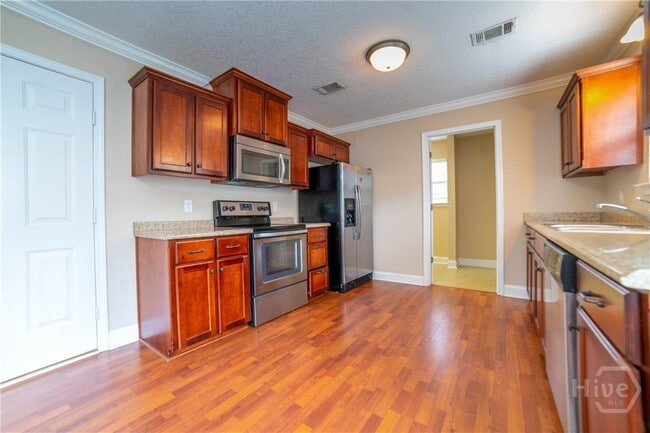 Building Photo - 211 Augusta Way