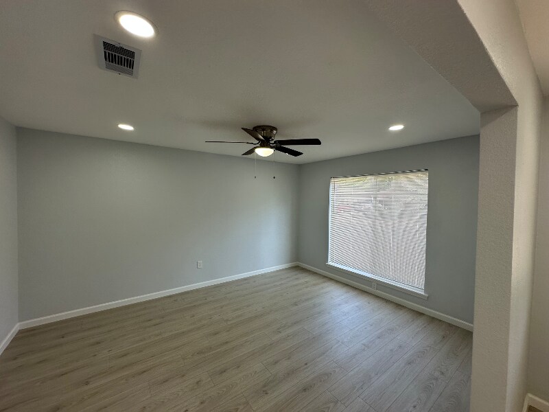 Building Photo - 629 W Mimosa St