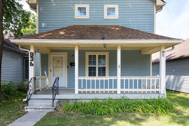 Building Photo - 936 Camp St