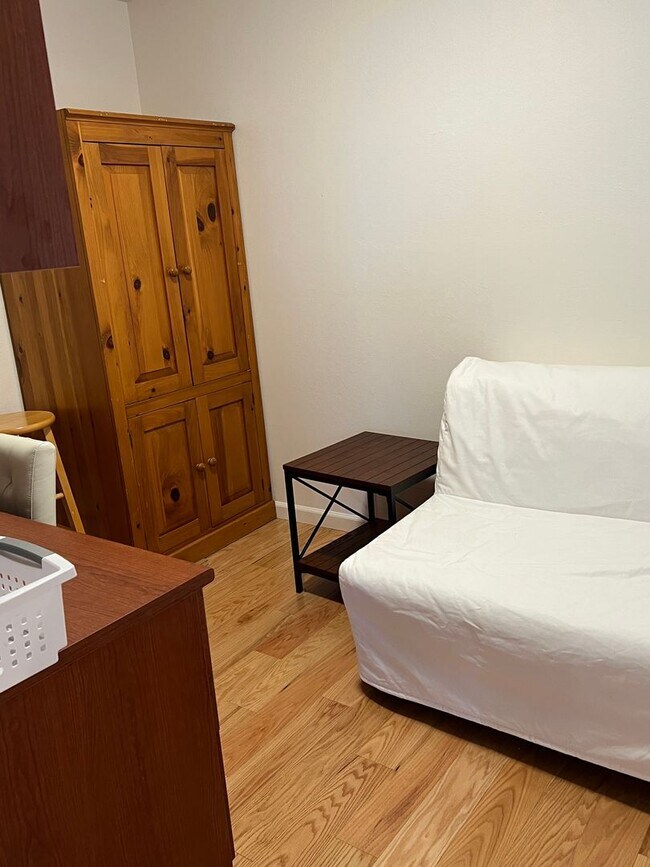 Building Photo - 2740 Ptarmigan Dr