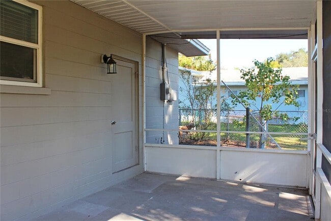 Building Photo - 840 Susan Dr