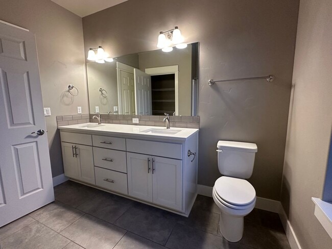 Building Photo - Beautiful home in Mirada!  A must see!