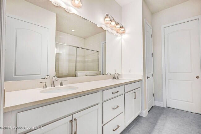 Building Photo - 2988 Pangea Cir
