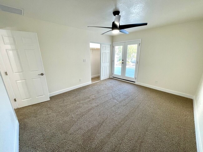 Building Photo - Gorgeous 2-Story Home with Golf Course Views and Modern Amenities!