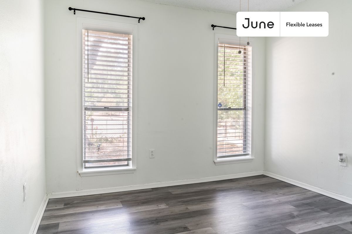 Building Photo - 1109 Gardner Cove