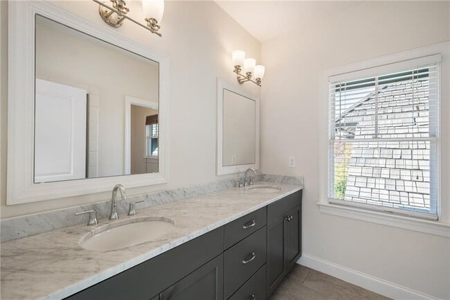 Building Photo - 2350 Melina Pl