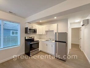 Building Photo - 1944 Olympia Ave NE