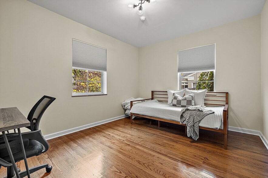 Building Photo - 2432 Hawkins Ave