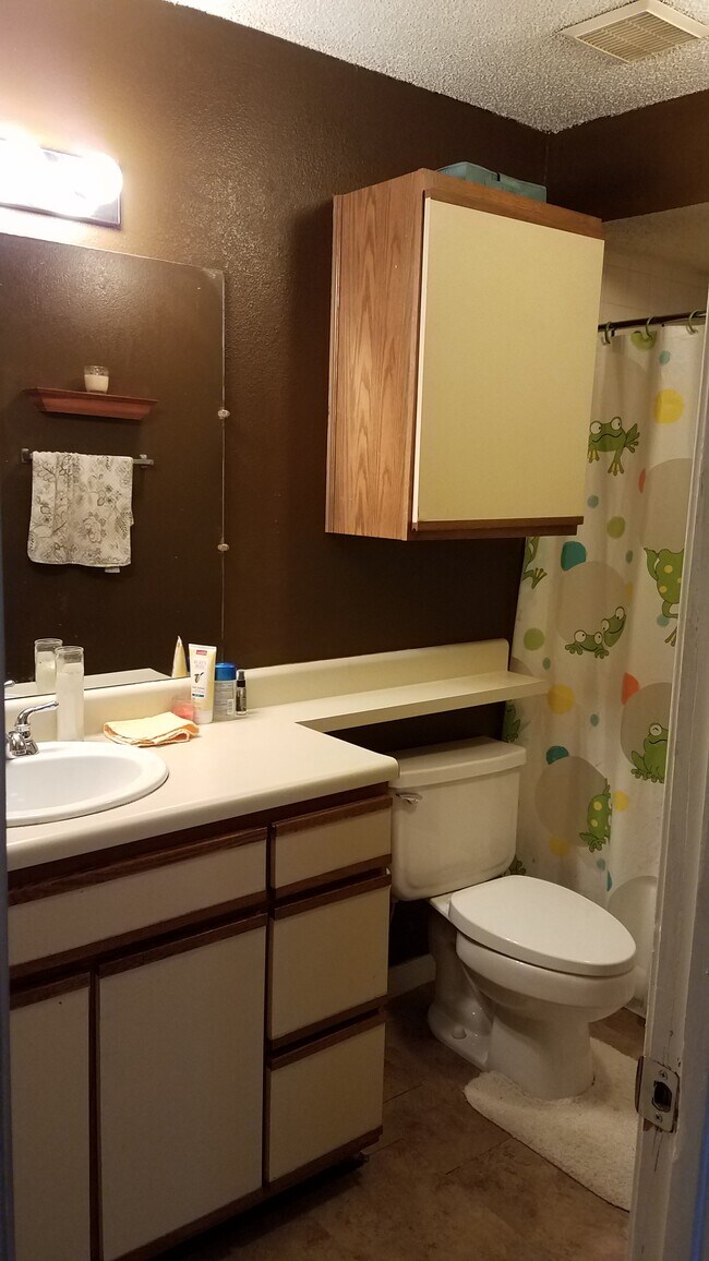 Building Photo - 239 Carriage Crossing Ln