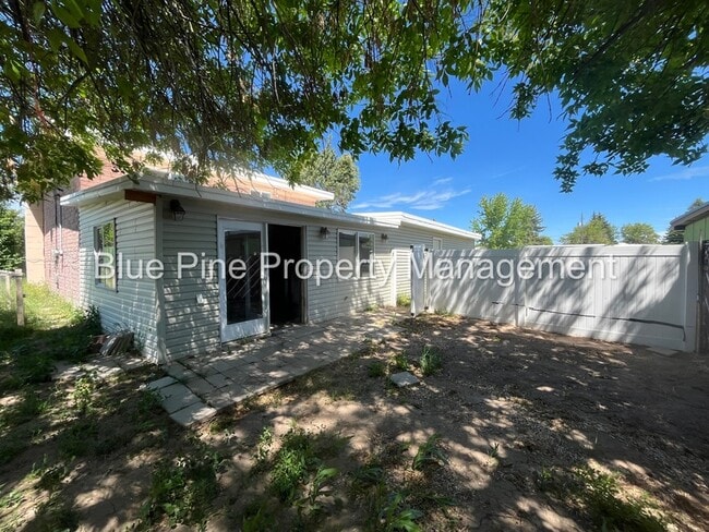 Building Photo - 2206 Wahlquist Dr