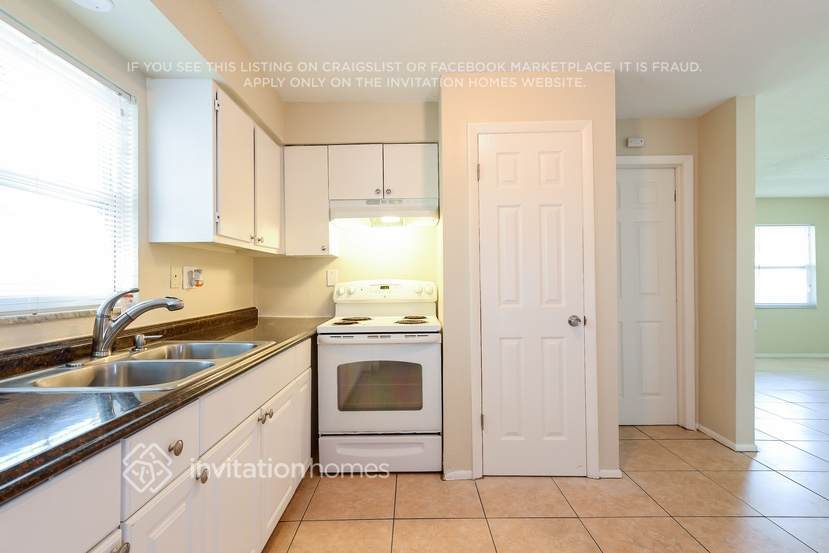 Building Photo - 11740 129th Ave N