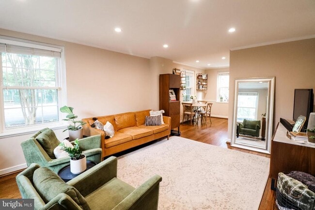 Building Photo - 3620 S Taylor St