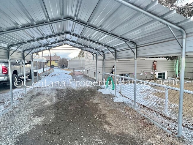 Building Photo - 3115 Paxson Ave