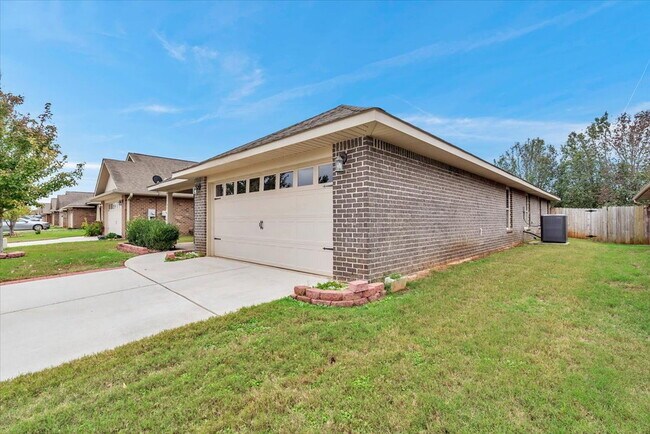 Building Photo - 162 Harold Murphy Dr