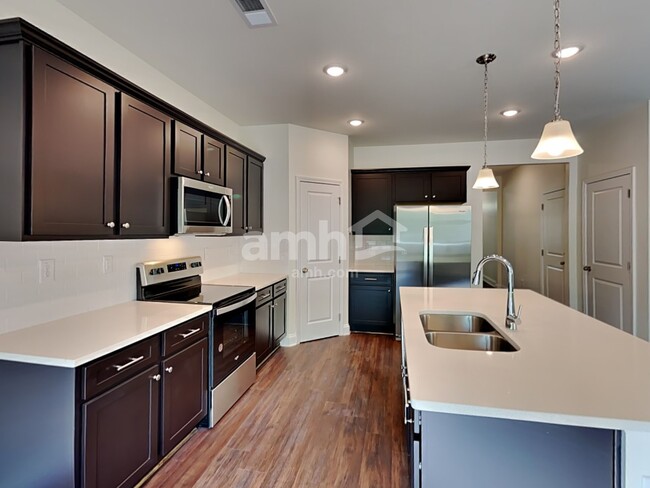 Building Photo - 269 Pecan Dr