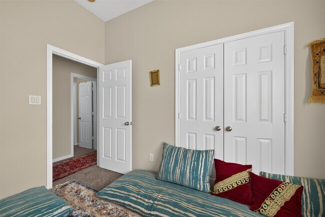 Building Photo - 12731 Heather Landing Ln