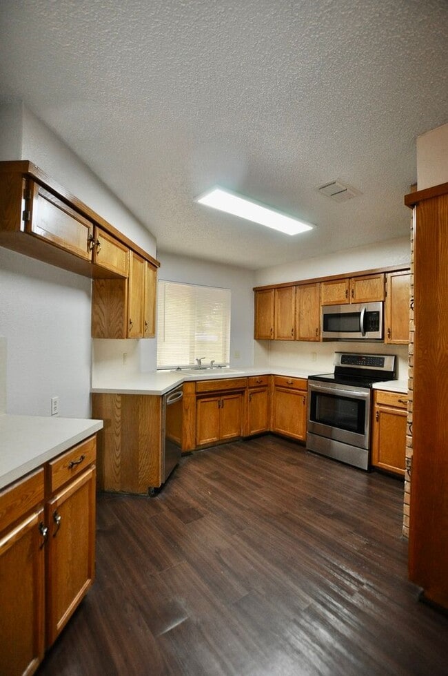 Building Photo - 103 Kenshire Ct