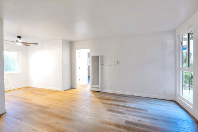 Building Photo - 6828 Fulton Ave