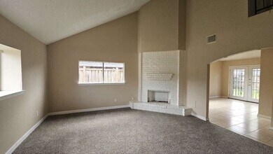 Building Photo - 8715 Valley Ledge Dr