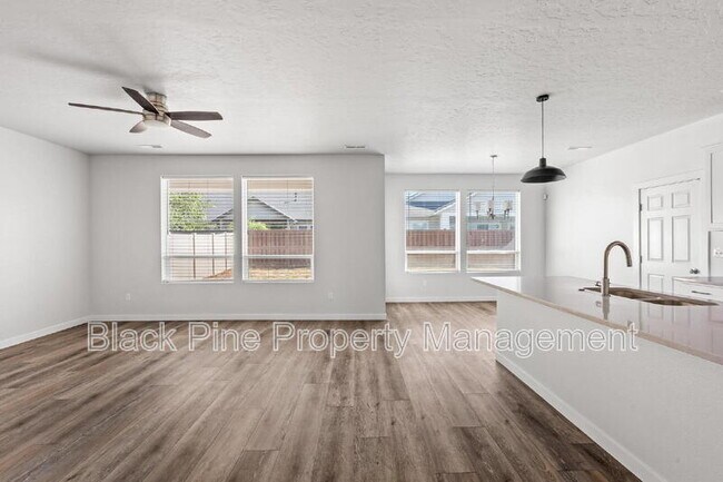 Building Photo - 4443 W Sunny Cove St