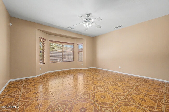Building Photo - 5329 W La Salle St