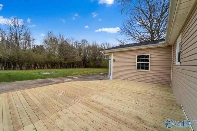 Building Photo - 117 Mandy Dr