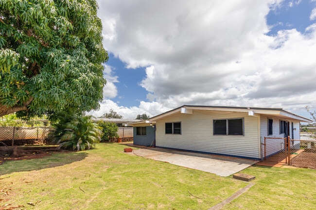 Building Photo - 1680 Hoolaulea Street