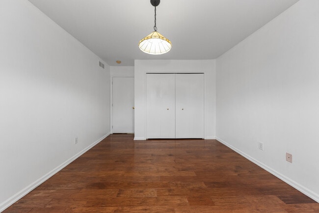 Building Photo - 38391 Churchill Ln