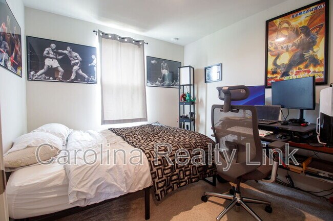 Building Photo - 2417 Fathom Wy
