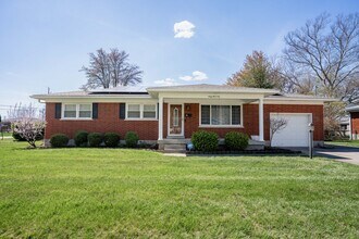 Building Photo - Welcome to this charming 3-bedroom, 2 full...