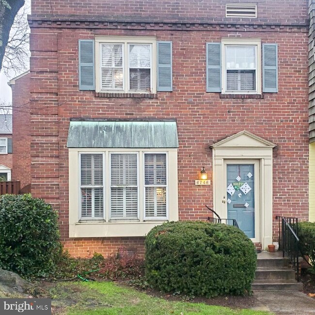Primary Photo - 6746 Hillandale Rd