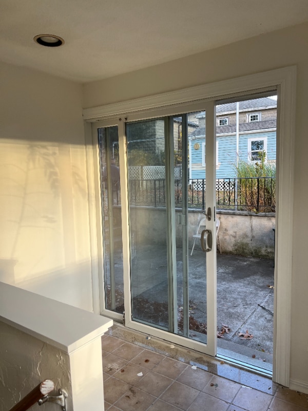 Building Photo - 182 Kittredge St