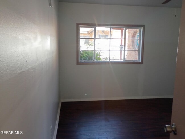 Building Photo - 4704 Clifton Ave