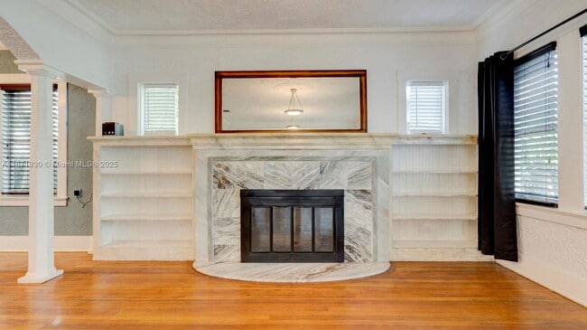 Building Photo - 1676 SW 11th St