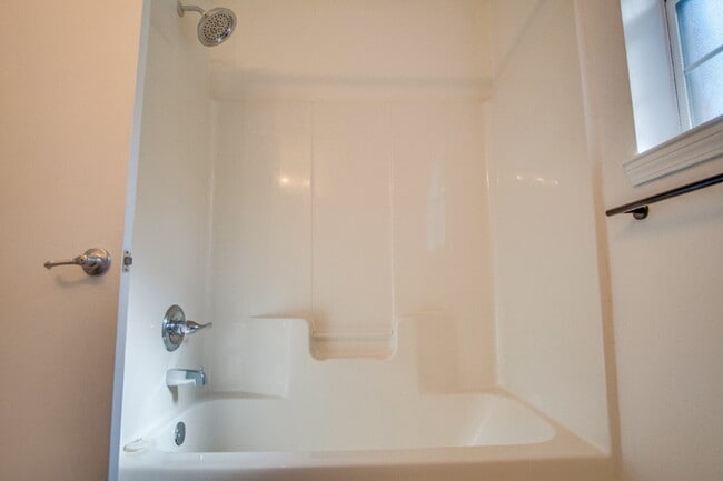 Building Photo - Stunning West Pensacola Home on Nearly an ...