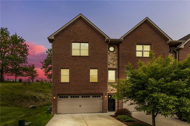 Building Photo - 567 Chesnic Dr