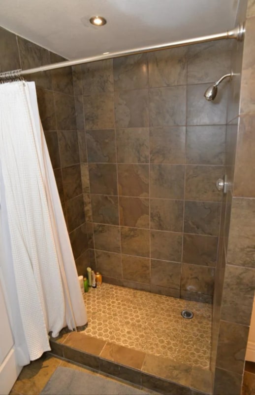 Building Photo - 6850 SW 68th Ave
