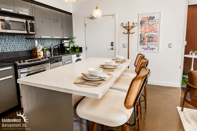 Building Photo - Modern 1Bdm 1Ba Unfurnished Loft-Style Home with Open Concept Living!
