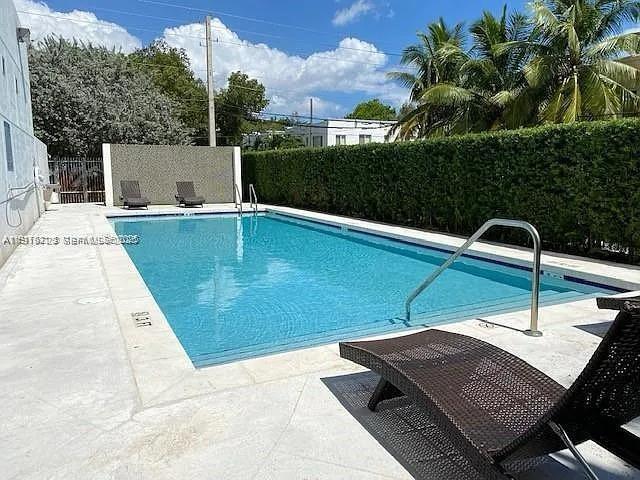 Building Photo - 36 NW 6th Ave