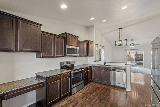 Building Photo - 2556 Hannah Ridge Dr