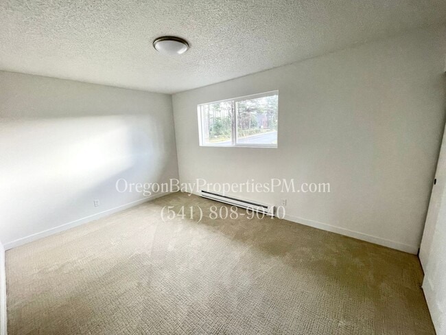 Building Photo - 212 Laclair St