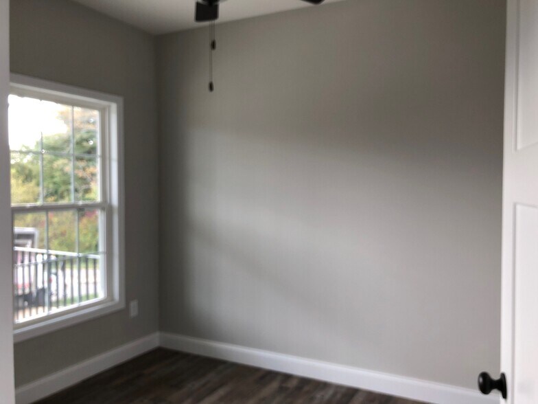 Building Photo - 185 Ridge Pointe Dr