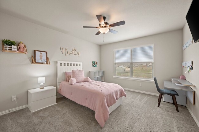 Building Photo - 127 Clearwater Ct