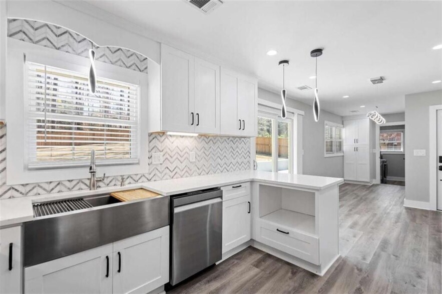 Building Photo - 5109 Dogwood Hills Dr